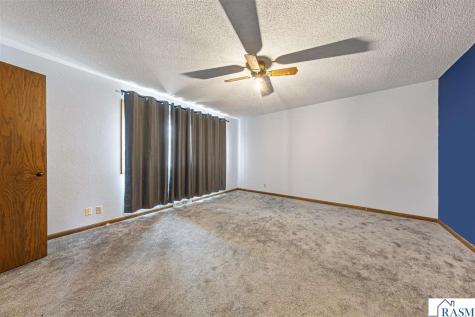 109 E Windsor Court Le Sueur MN 56058