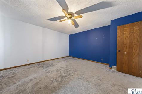 109 E Windsor Court Le Sueur MN 56058