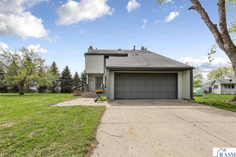 109 E Windsor Court Le Sueur MN 56058
