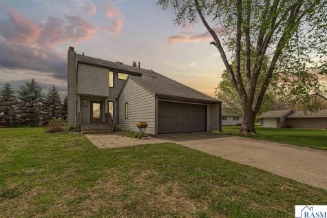 109 E Windsor Court Le Sueur MN 56058