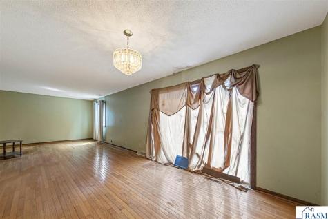 109 E Windsor Court Le Sueur MN 56058