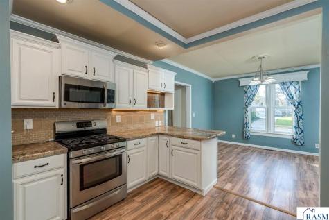 321 E Humphrey Street Lake Crystal MN 56055