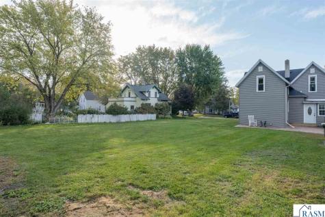 321 E Humphrey Street Lake Crystal MN 56055