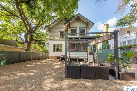 117 Shaubut Street Mankato MN 56001