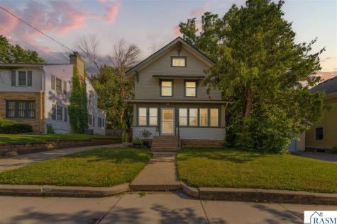 117 Shaubut Street Mankato MN 56001