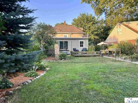 819 North Washington Street New Ulm MN 56073