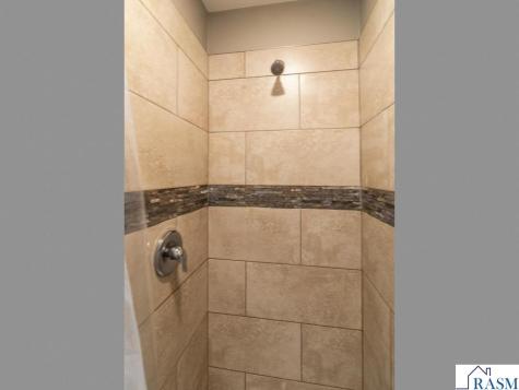 304 Tanager Road Mankato MN 56001
