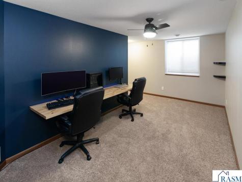 304 Tanager Road Mankato MN 56001