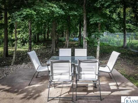 304 Tanager Road Mankato MN 56001