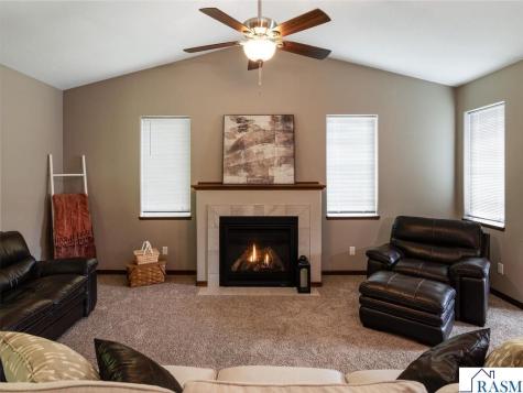 304 Tanager Road Mankato MN 56001