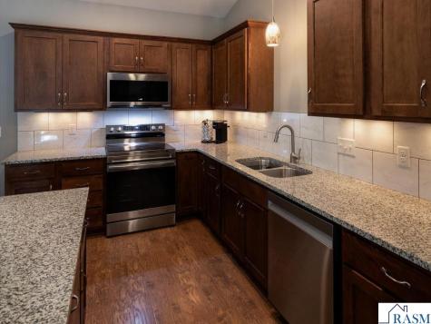 304 Tanager Road Mankato MN 56001