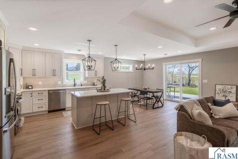 1346 Birchwood Drive New Ulm MN 56073