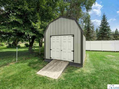 1429 Rice Lake Street Owatonna MN 55060
