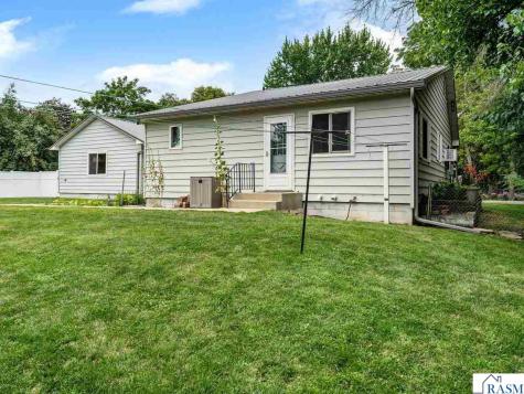 1429 Rice Lake Street Owatonna MN 55060