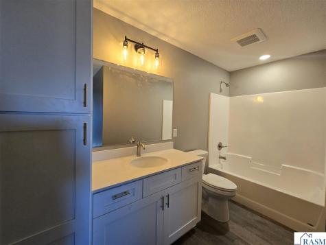 2118 Nelson Street St. Peter MN 56082-2252