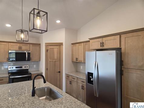 2118 Nelson Street St. Peter MN 56082-2252