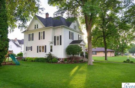 110 SW Summit Street Sleepy Eye MN 56085