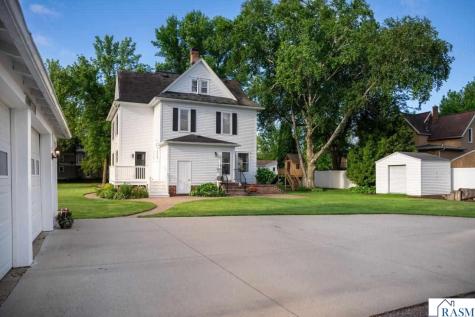 110 SW Summit Street Sleepy Eye MN 56085