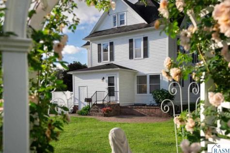 110 SW Summit Street Sleepy Eye MN 56085