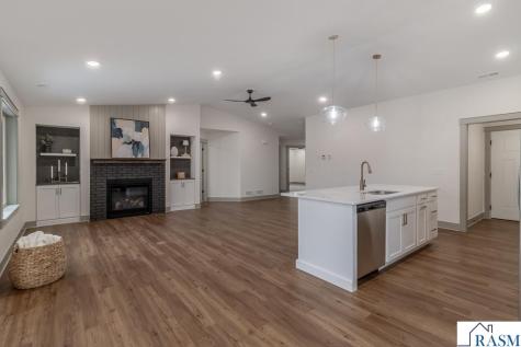 309 Pinehurst Drive Mankato MN 56001
