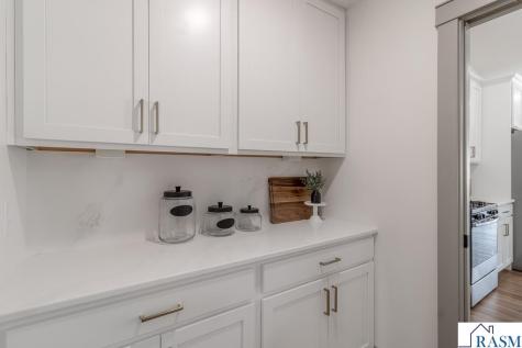 309 Pinehurst Drive Mankato MN 56001