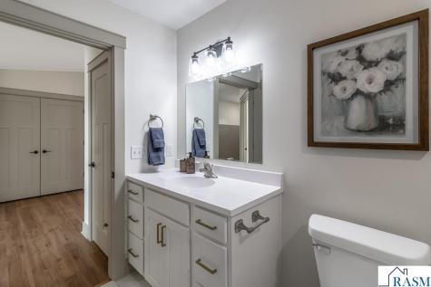 309 Pinehurst Drive Mankato MN 56001