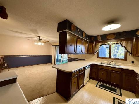 52387 Acorn Avenue North Mankato MN 56003