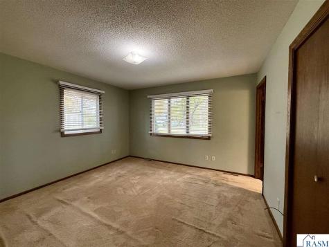 52387 Acorn Avenue North Mankato MN 56003