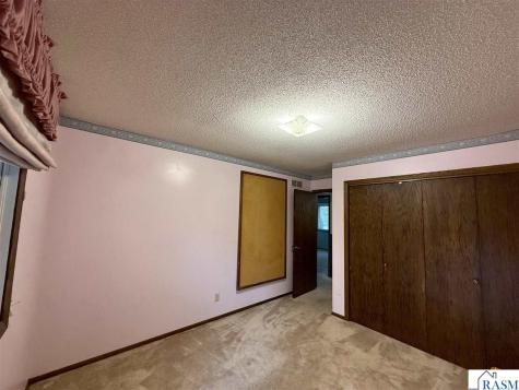 52387 Acorn Avenue North Mankato MN 56003