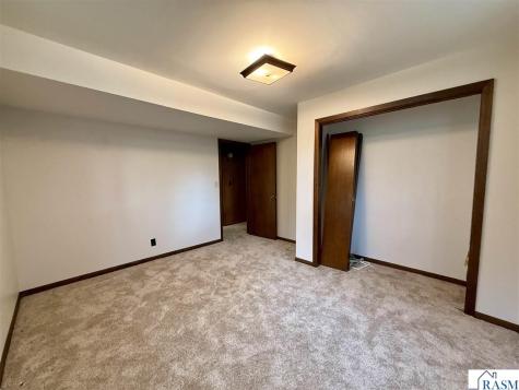 52387 Acorn Avenue North Mankato MN 56003