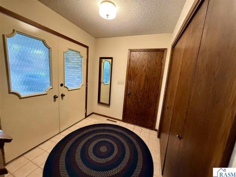 52387 Acorn Avenue North Mankato MN 56003
