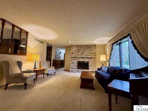 52387 Acorn Avenue North Mankato MN 56003