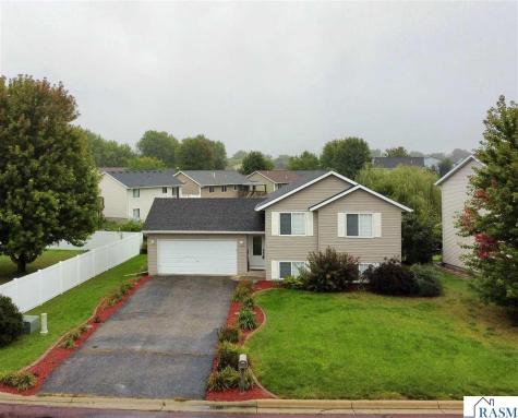 829 Tanager Road Mankato MN 56001