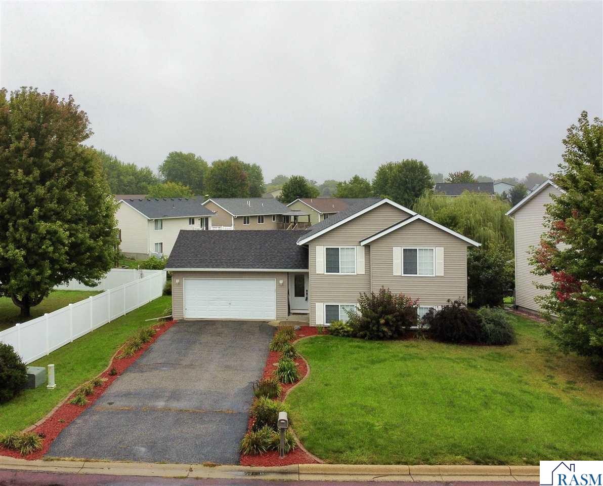 829 Tanager Road Mankato MN 56001