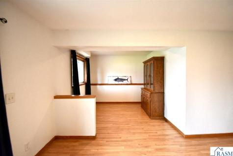 829 Tanager Road Mankato MN 56001