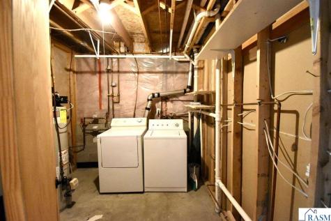 829 Tanager Road Mankato MN 56001