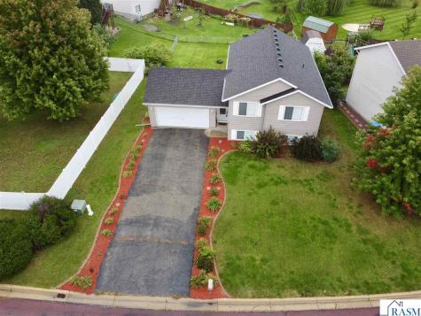 829 Tanager Road Mankato MN 56001