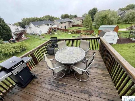 829 Tanager Road Mankato MN 56001