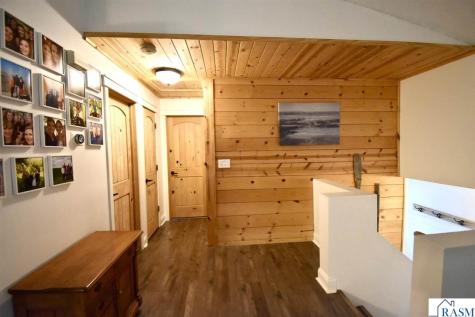 829 Tanager Road Mankato MN 56001