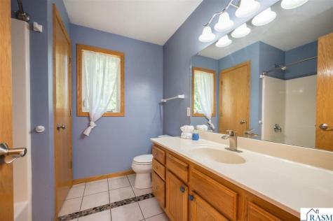 47 Eagle Ridge Trail North Mankato MN 56003