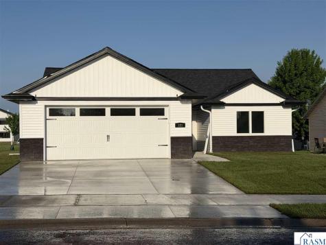 121 Copper Village Circle Mankato MN 56001