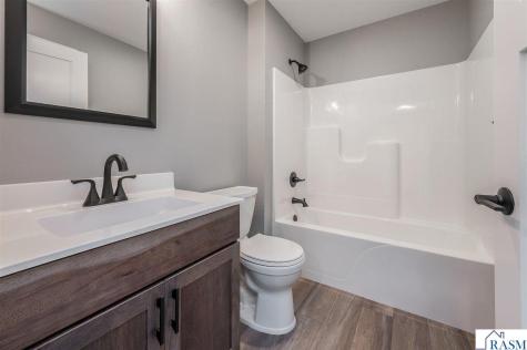 121 Copper Village Circle Mankato MN 56001