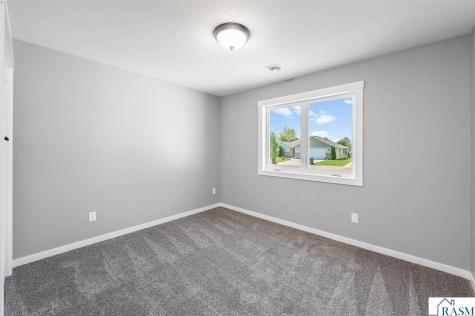 121 Copper Village Circle Mankato MN 56001
