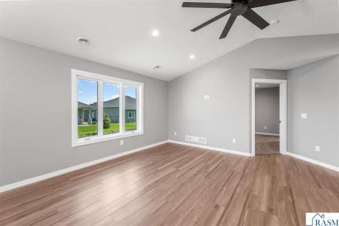 121 Copper Village Circle Mankato MN 56001