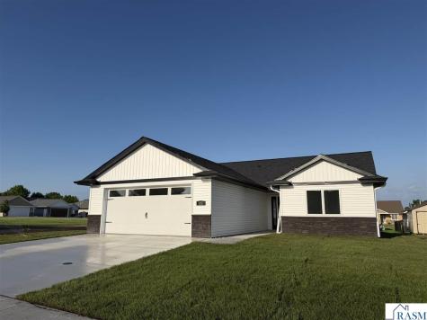 121 Copper Village Circle Mankato MN 56001