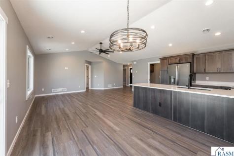 121 Copper Village Circle Mankato MN 56001