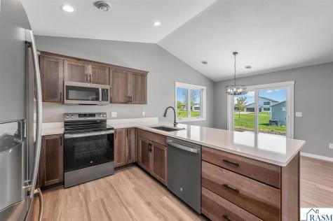 121 Copper Village Circle Mankato MN 56001