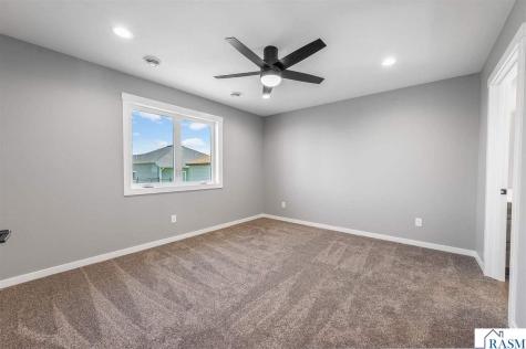 121 Copper Village Circle Mankato MN 56001