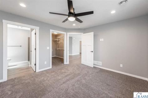 121 Copper Village Circle Mankato MN 56001