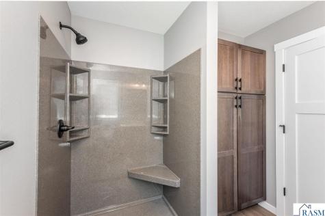 121 Copper Village Circle Mankato MN 56001
